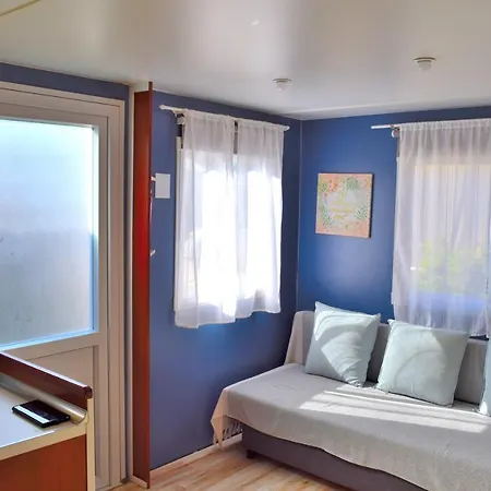 Otel Casita Movil En Camping De