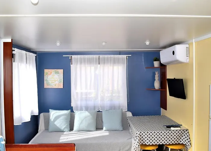 Casita Movil En Camping De 호텔 라망가델마르메노