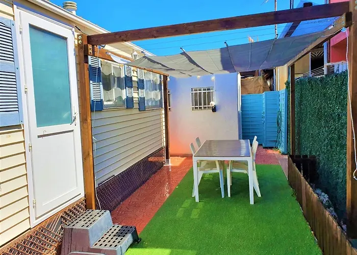 Casita Movil En Camping De *